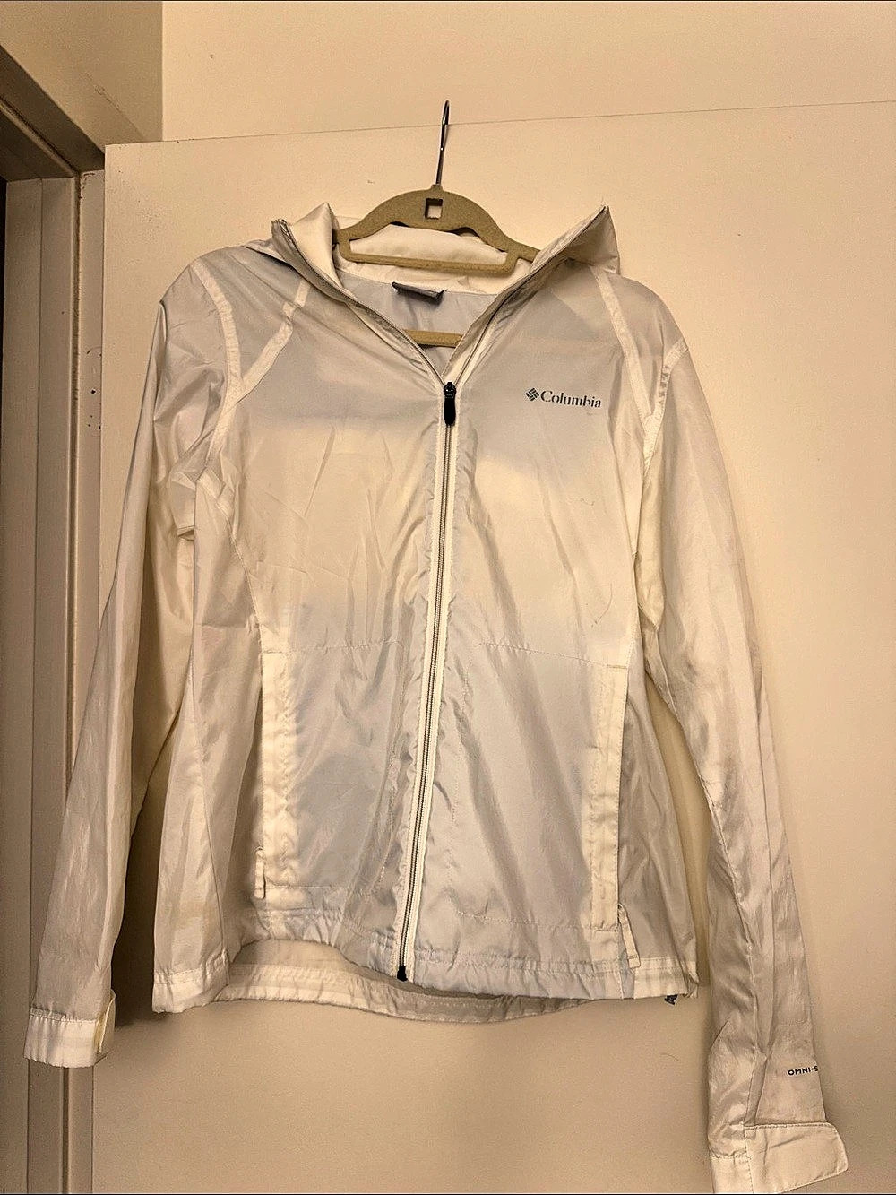 Columbia Women's Flash Challenger Windbreaker White Medium